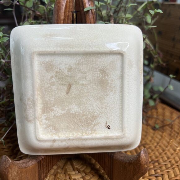 Vintage Dicken's Martin Chuzzlewit Sairey Gamp,  art pottery pin tray small dish - Picture 2 of 4